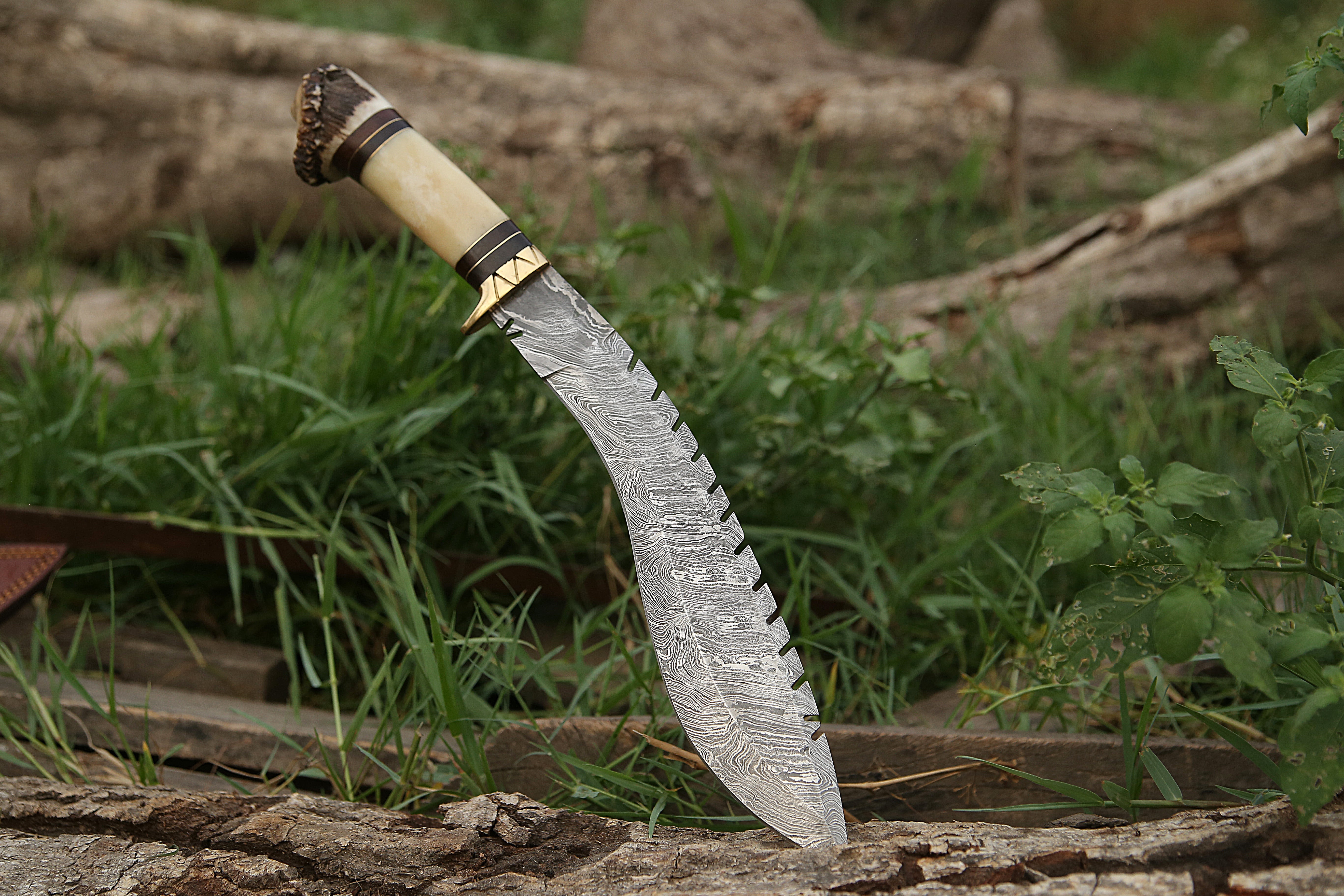 White Bone Kukri Knife Mosaic Pin Stag Horn Handle Damascus Steel Big Hunting Knife With Pouch.