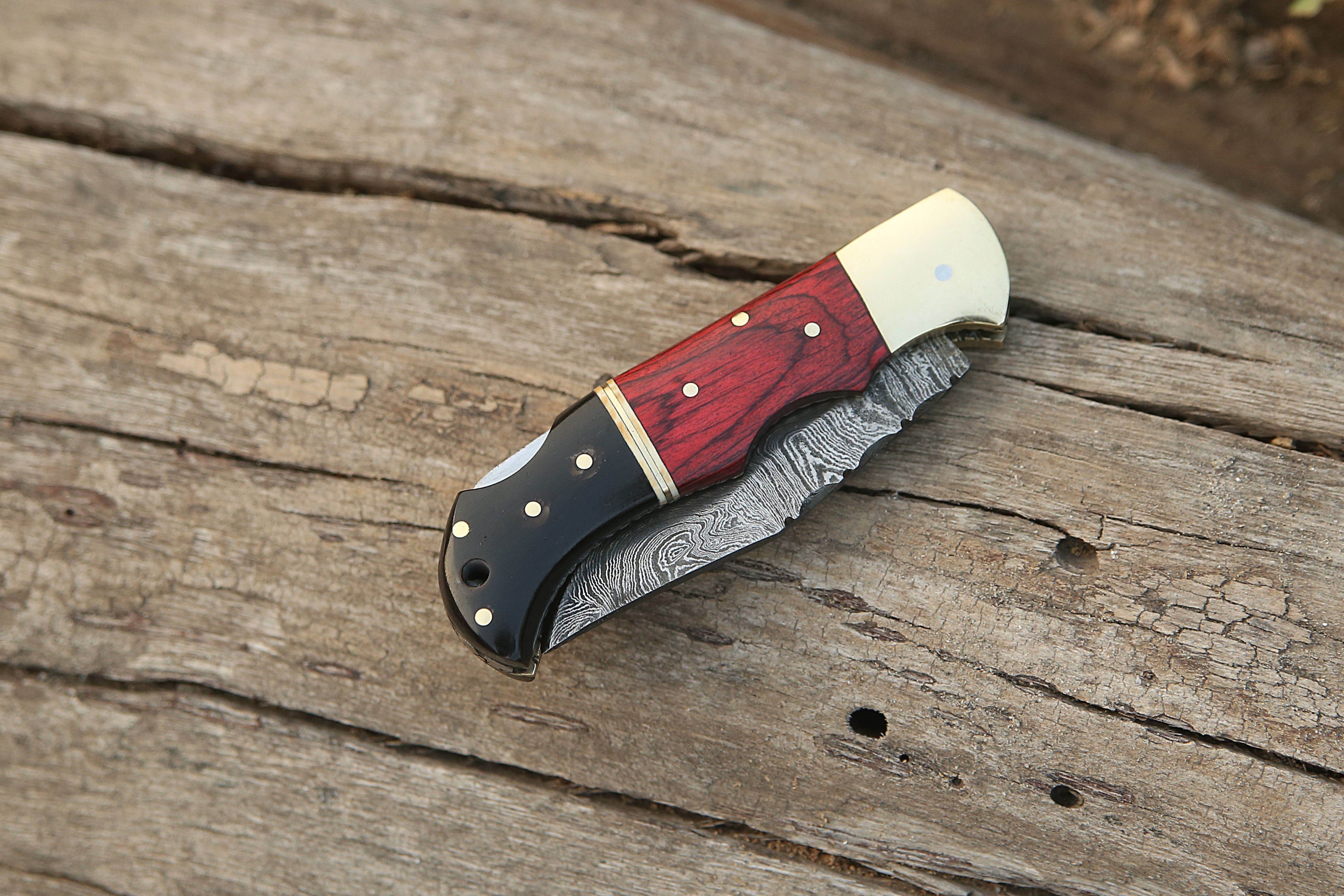 Personalized Gift Black Horn Handmade Damascus Steel Pocket Knife Red Dollar Sheet Handle Folding Knife With Cow Leather Sheath.