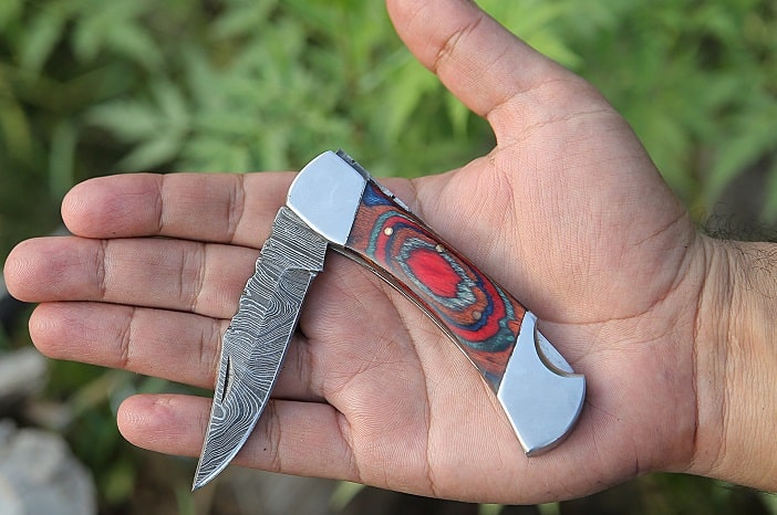hand forged damascus steel pocket knife