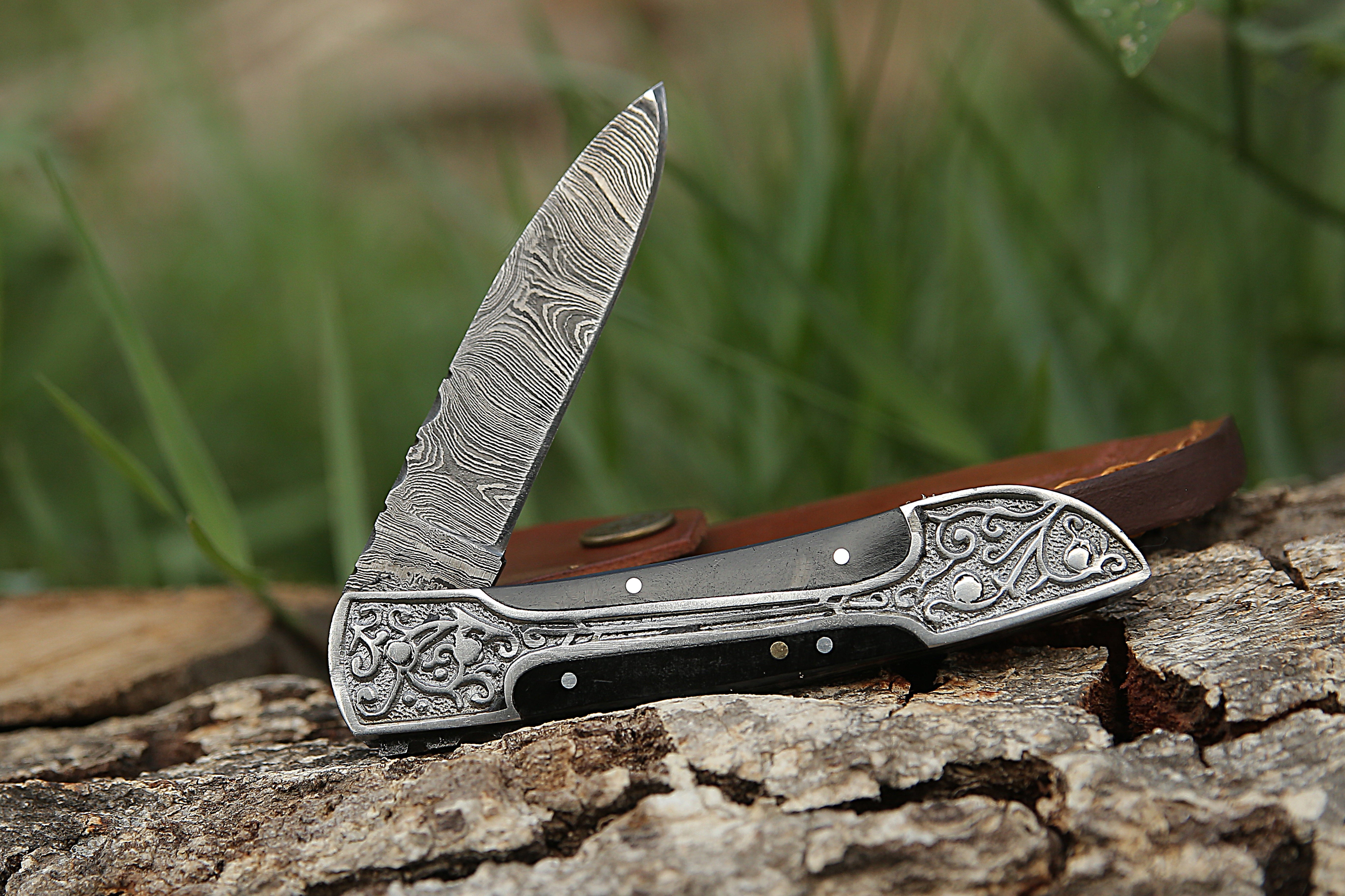 Black Horn Handle Handmade Damascus Steel Pocket Knife With Engraved Steel Frame Work Folding Knife